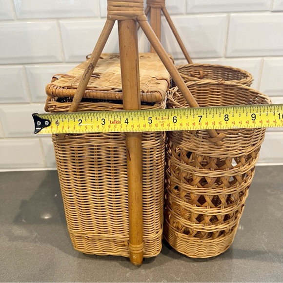 Vintage MCM Wicker Picnic Basket With Beverage Wine bottle holder - Picture 11 of 16